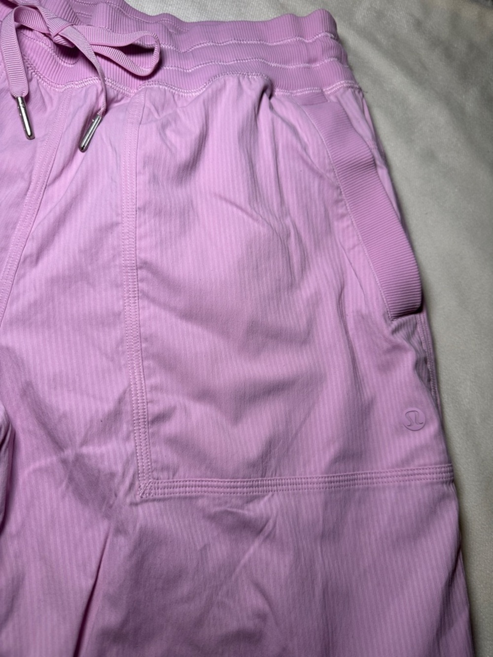 Lululemon Athletica Pink Dance Studio Relaxed-Fit Mid-Rise Cargo Pants Size M - Picture 8 of 15